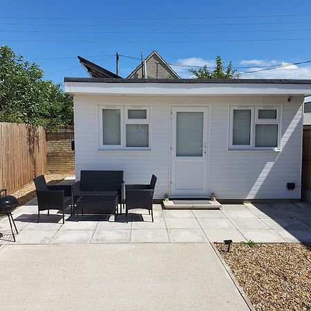Appartamento The Tiny Sea Gem Jaywick Sands Esterno foto