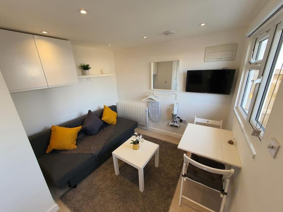 Appartamento The Tiny Sea Gem Jaywick Sands Esterno foto