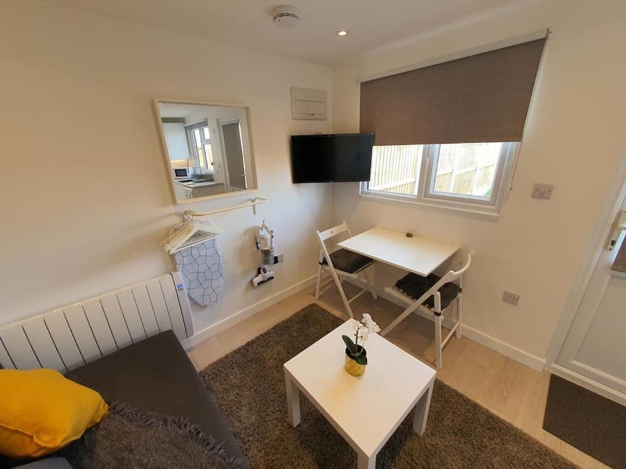 Appartamento The Tiny Sea Gem Jaywick Sands Esterno foto