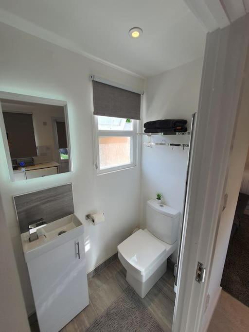 Appartamento The Tiny Sea Gem Jaywick Sands Esterno foto